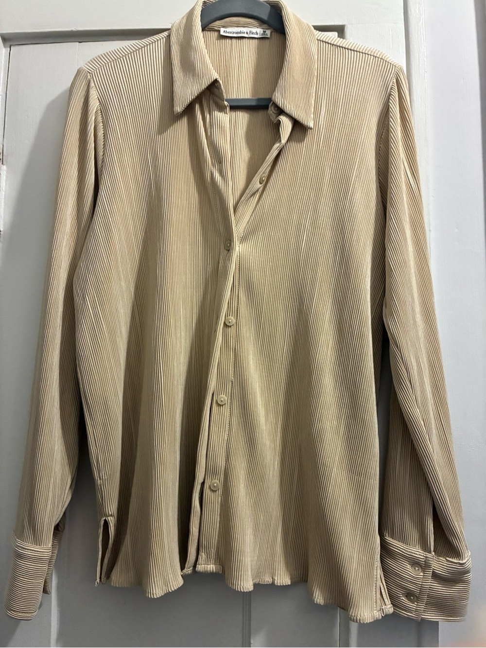 Abercrombie & Fitch Cream Pleated Blouse